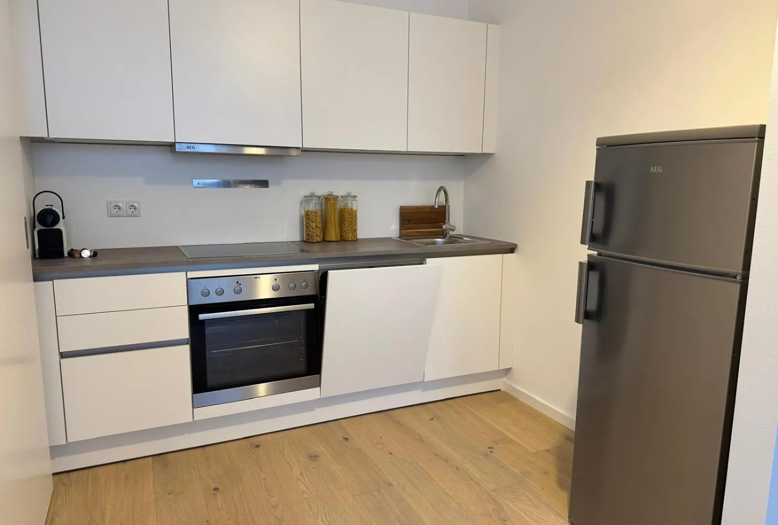 Train Station, Kahlenberg, Historic, Danube - Axara Housing Fhg 20 Apartment Vienna Austria