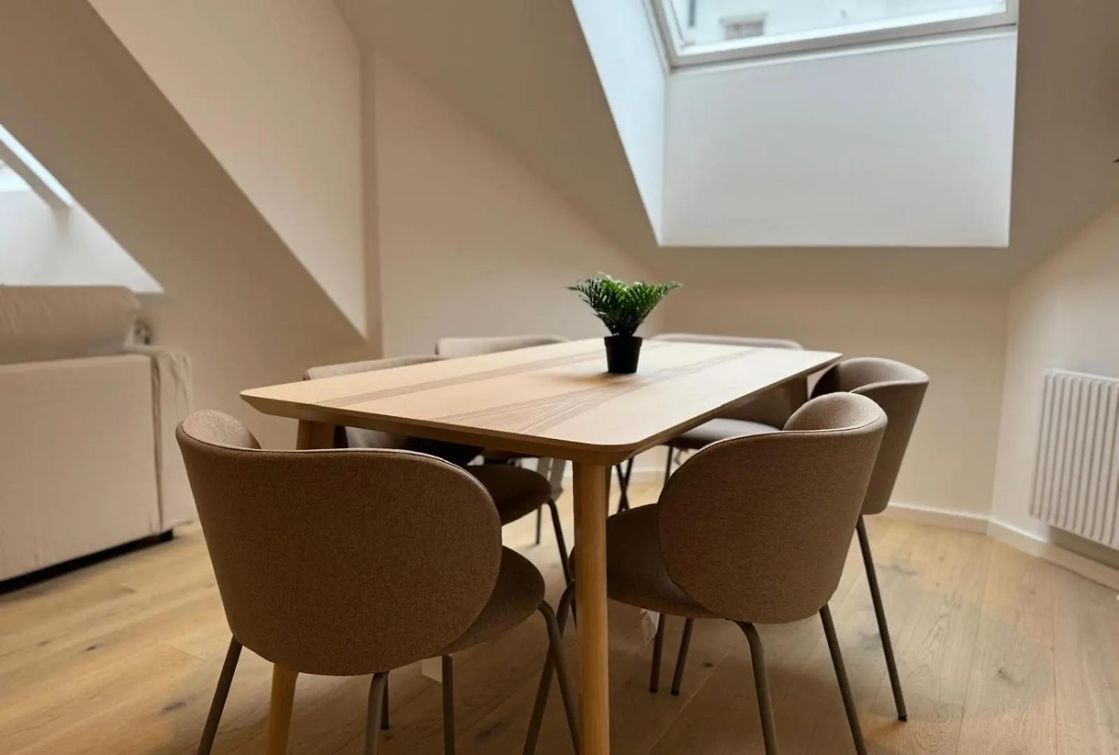Train Station, Kahlenberg, Historic, Danube - Axara Housing Fhg 20 Apartment Vienna
